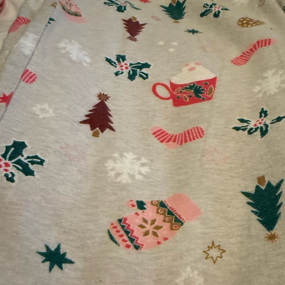 Old Navy Christmas Flannel Pajama Pants Mittens and Mugs Women Small